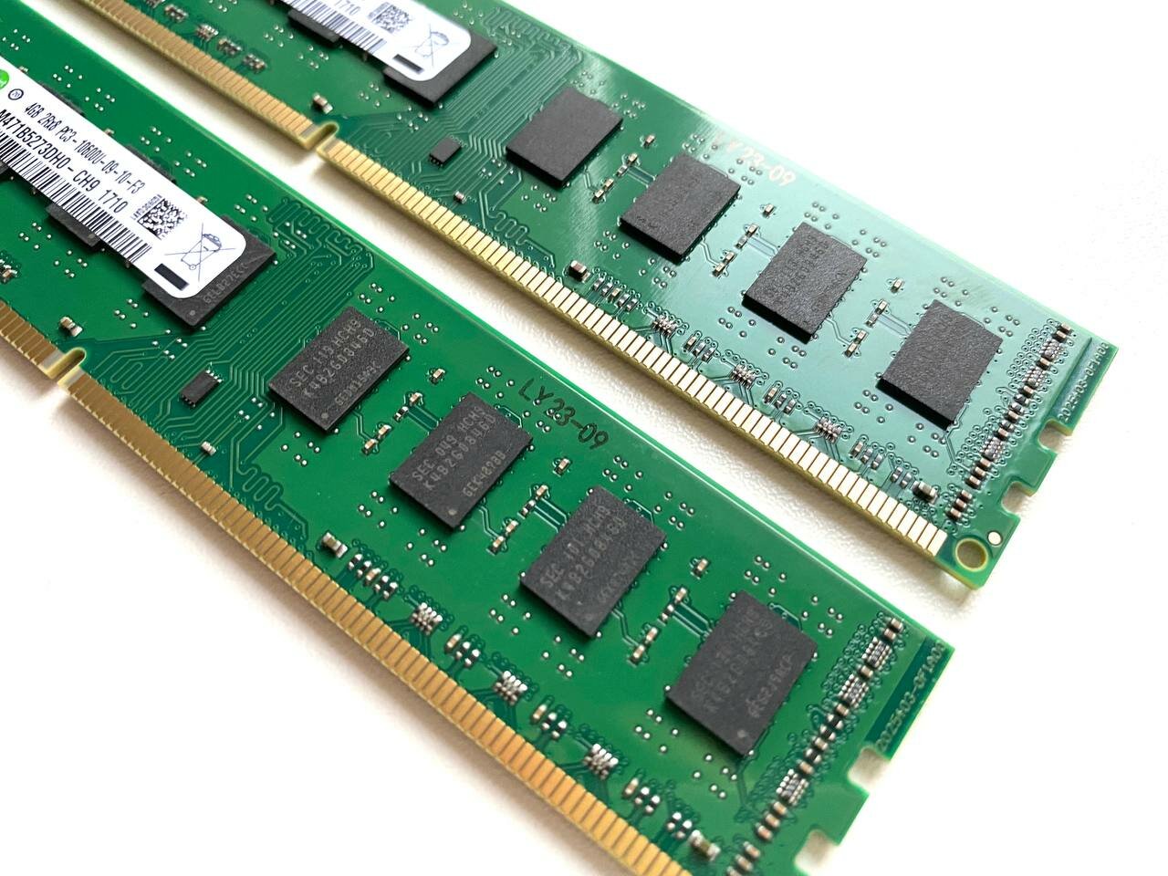 Модуль памяти Samsung DD3 4gb 2Rx8 1333Мгц PC3-10600U 1.5v DIMM 2шт