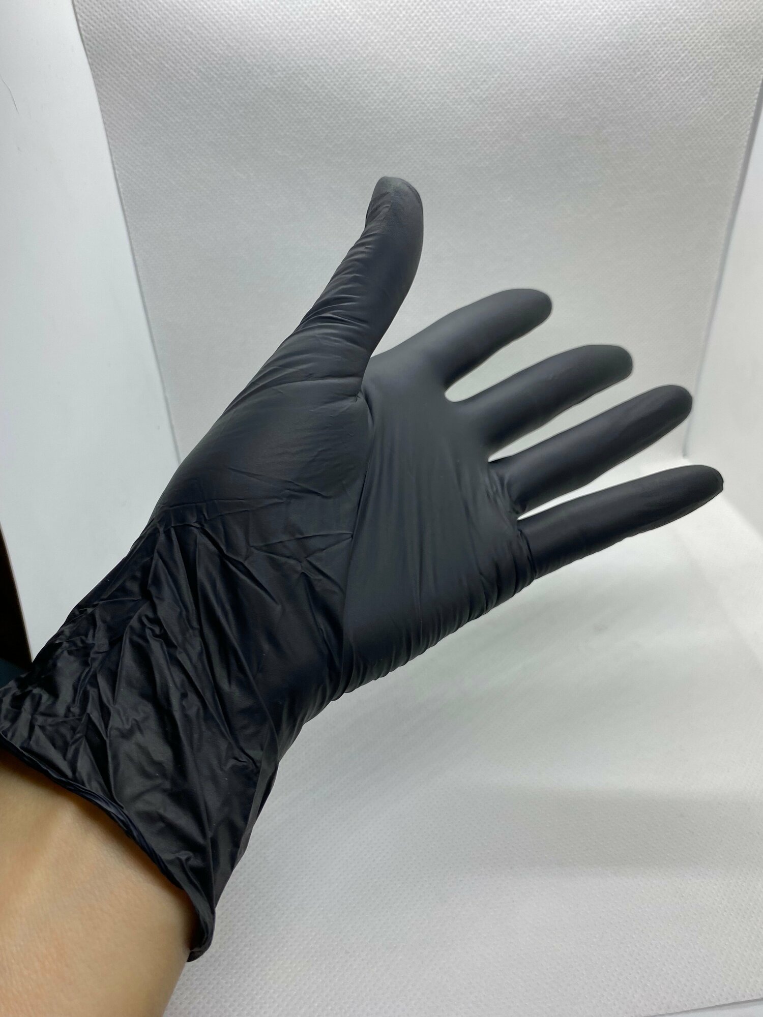 Перчатки Медицинские Нитриловые Benovy (Бинови), черные, размер S, 100 штук/50 пар, Неопудренные, Гипоаллергенные