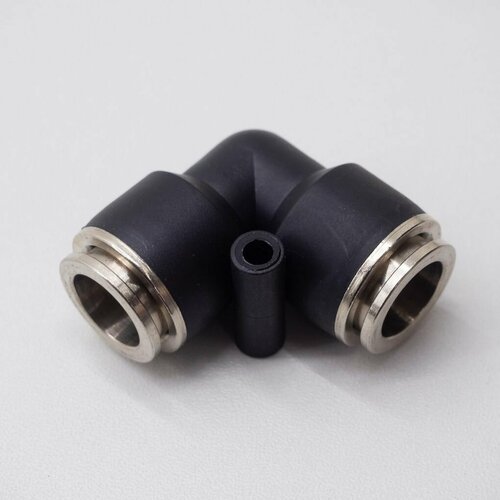 Фитинг пластиковый 12 мм ZEVS 450₽