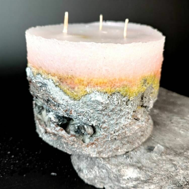 Свеча Lana Caps "Элита", круглая, без аромата, парафин, 12х9 см