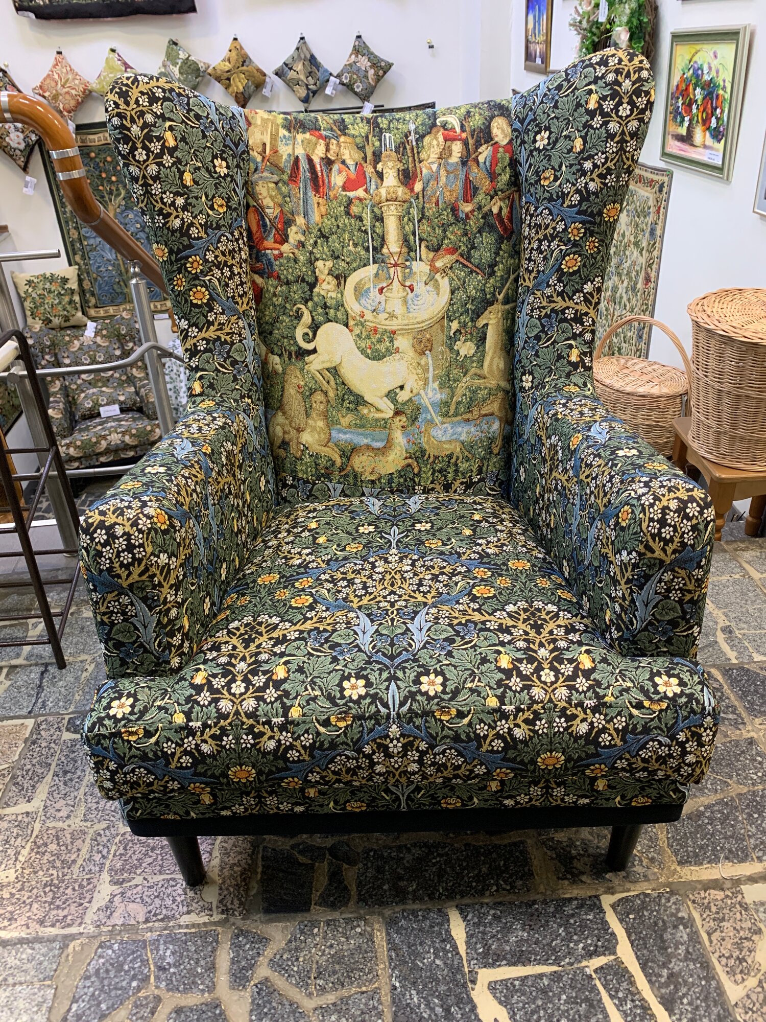 фото Кресло гобеленовое