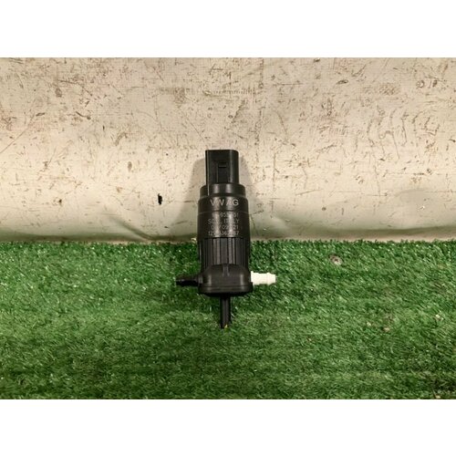 Насос омывателя стекла Volkswagen Tiguan 2 1K6955651 3000₽