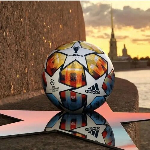 Мяч футбольный adidas UEFA Champions League Finale St Petersburg 1900₽
