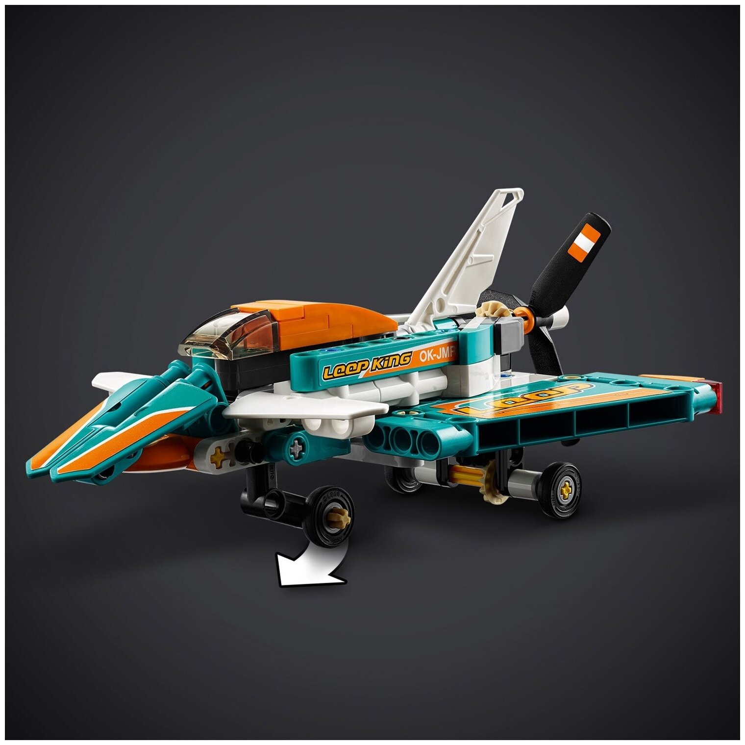 Конструктор LEGO Technic Гоночный самолёт - фотография № 9