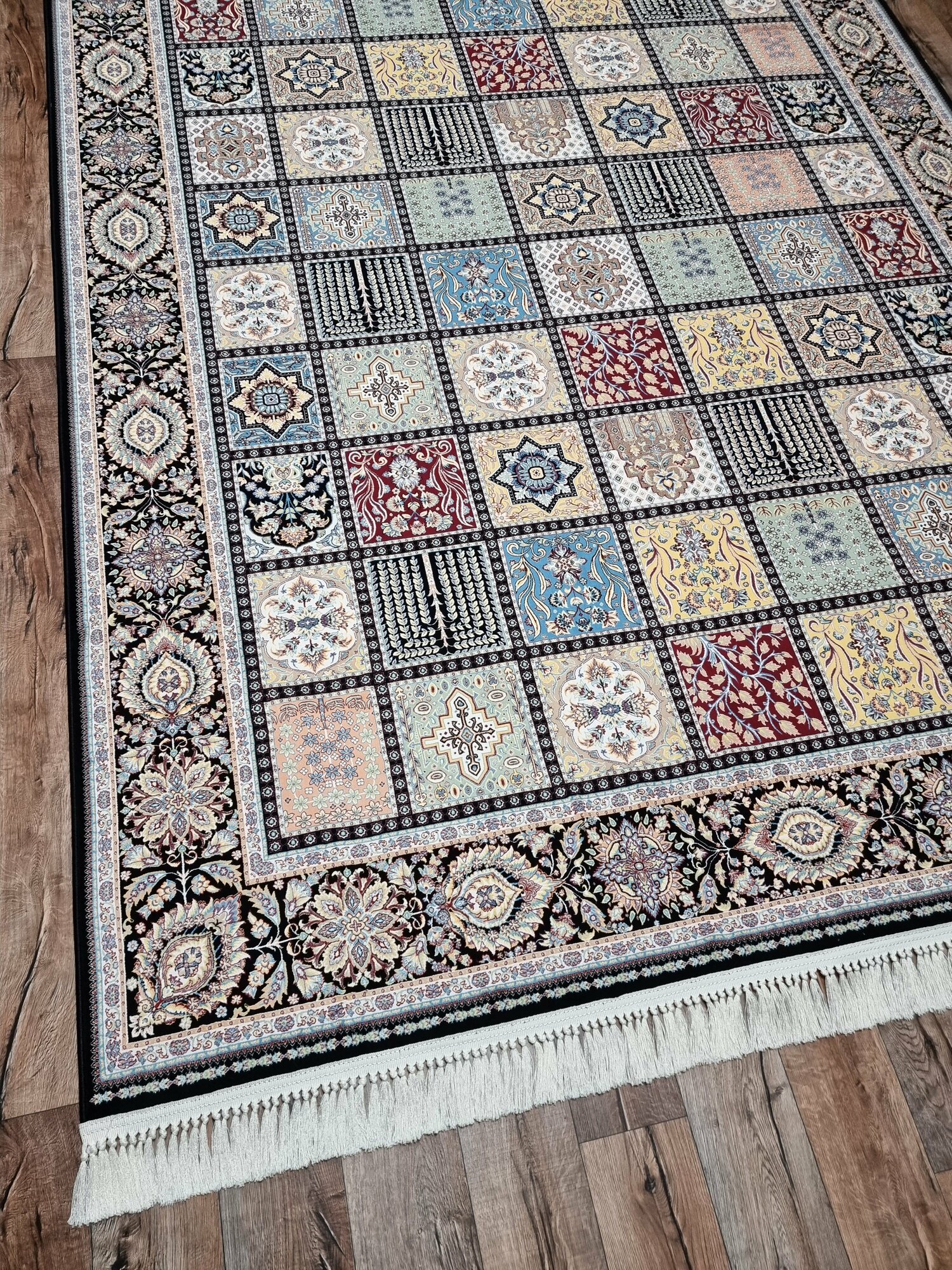 фото Персидский ковер Farrahi Carpet, Иран