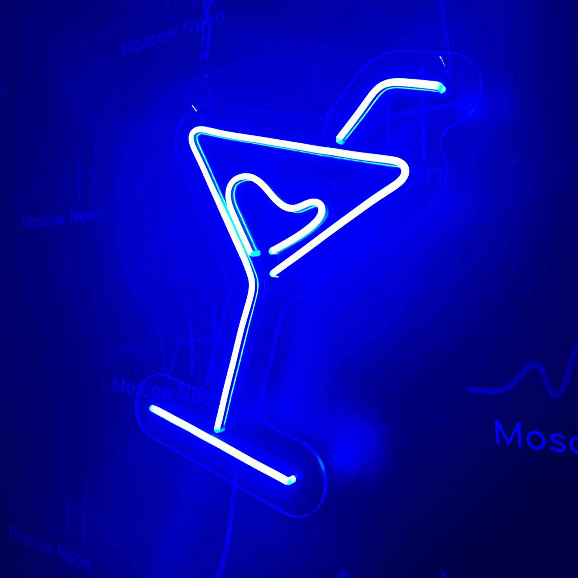 Неоновый светильник для ресторана или бара в виде бокала Мартини, 30 х 40 см. / светильник декоративный - фотография № 2