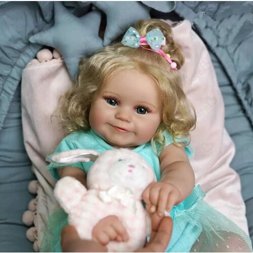 Кукла реборн NPK Doll большая, мягконабивная 60см. Кукла младенец Reborn Медди в бирюзовом платье кукла reborn мягконабивная 60см