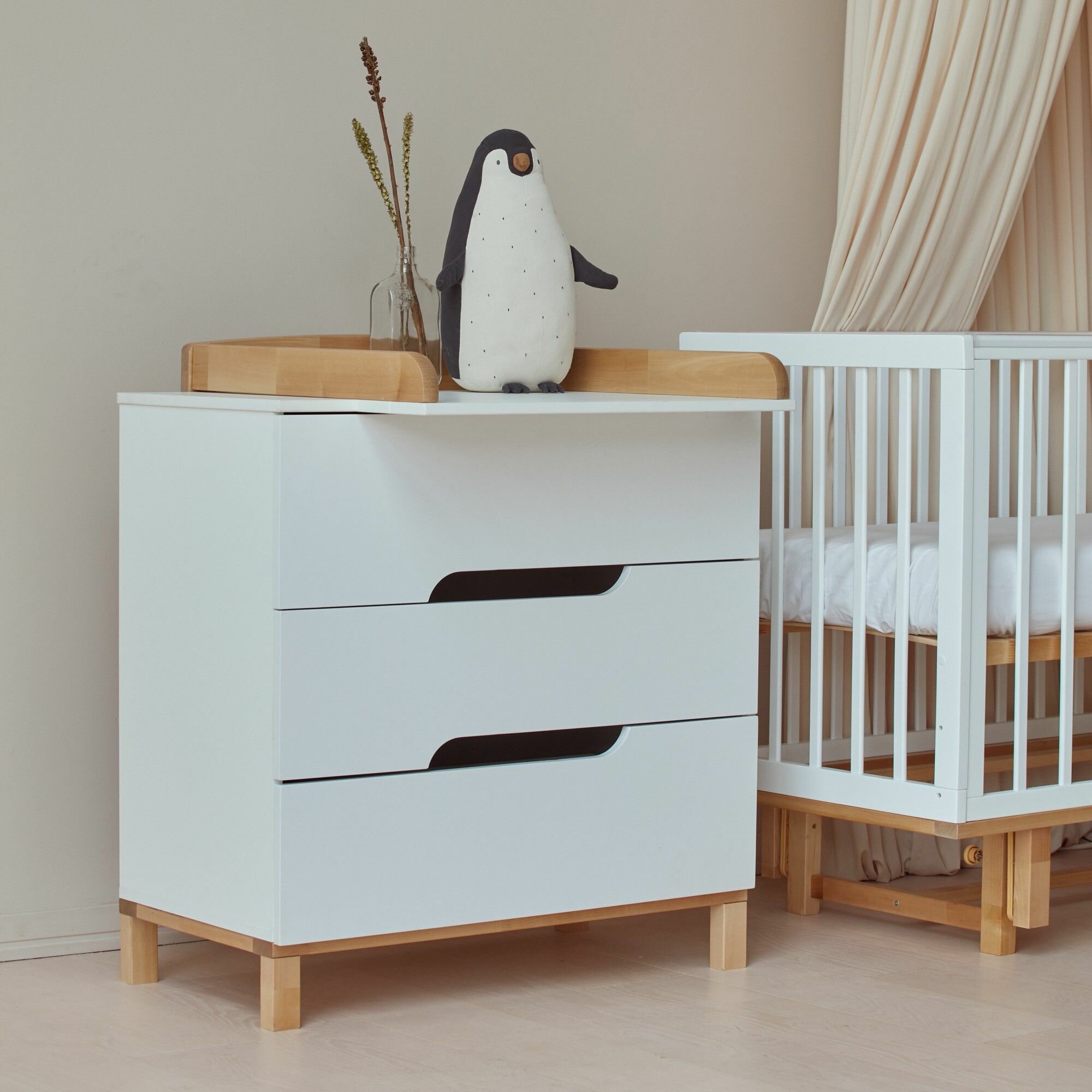 Комод пеленальный детский MOWbaby Lilla, МДФ, бесшумные ящики, белый