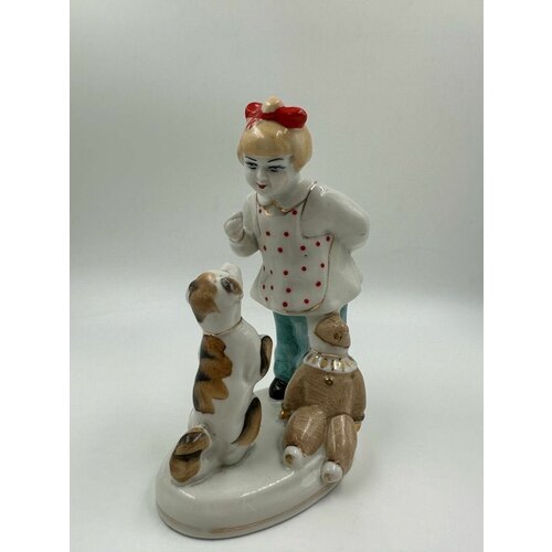 Фарфоровая Статуэтка Девочка с Собачкой ЗХК Полонне СССР