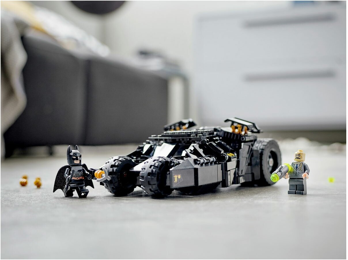 Конструктор Lego Super Heroes Бэтмобиль Тумблер Схватка с Пугалом, - фото №12