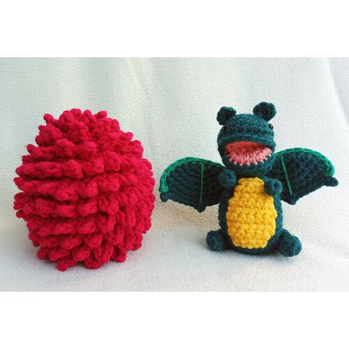 Вязаная интерьерная новогодняя игрушка Дракон в яйце: символ года 2024 ручной работы