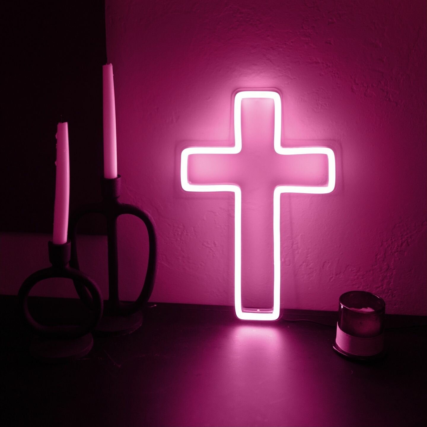 Светильник Неоновый крест, 27х40 см розовый - фотография № 1