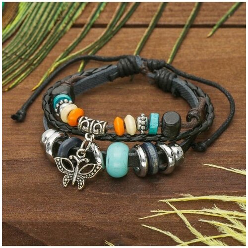 фото Браслет кожа "бабочка" с бусинами, 3 нити, цветной, d=5см recom