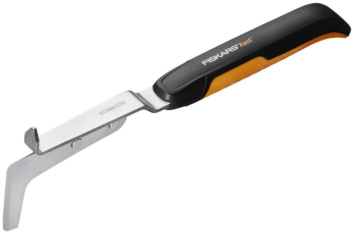 Рыхлитель Fiskars Xact для прополки