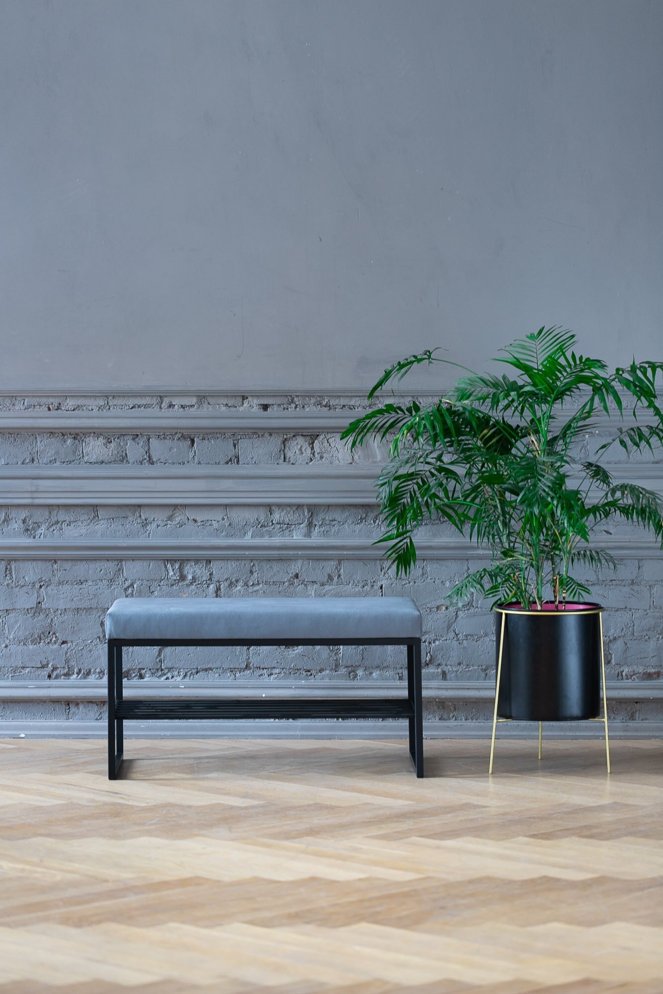 Банкетка в прихожую GREENWEEN RUBY MINI, черный каркас, сидение велюр цвет Light Blue, 850х400х450 — фото 1