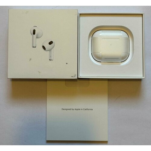 Беспроводные наушники Apple AirPods 3 Lightning Charging Case белый 22789₽