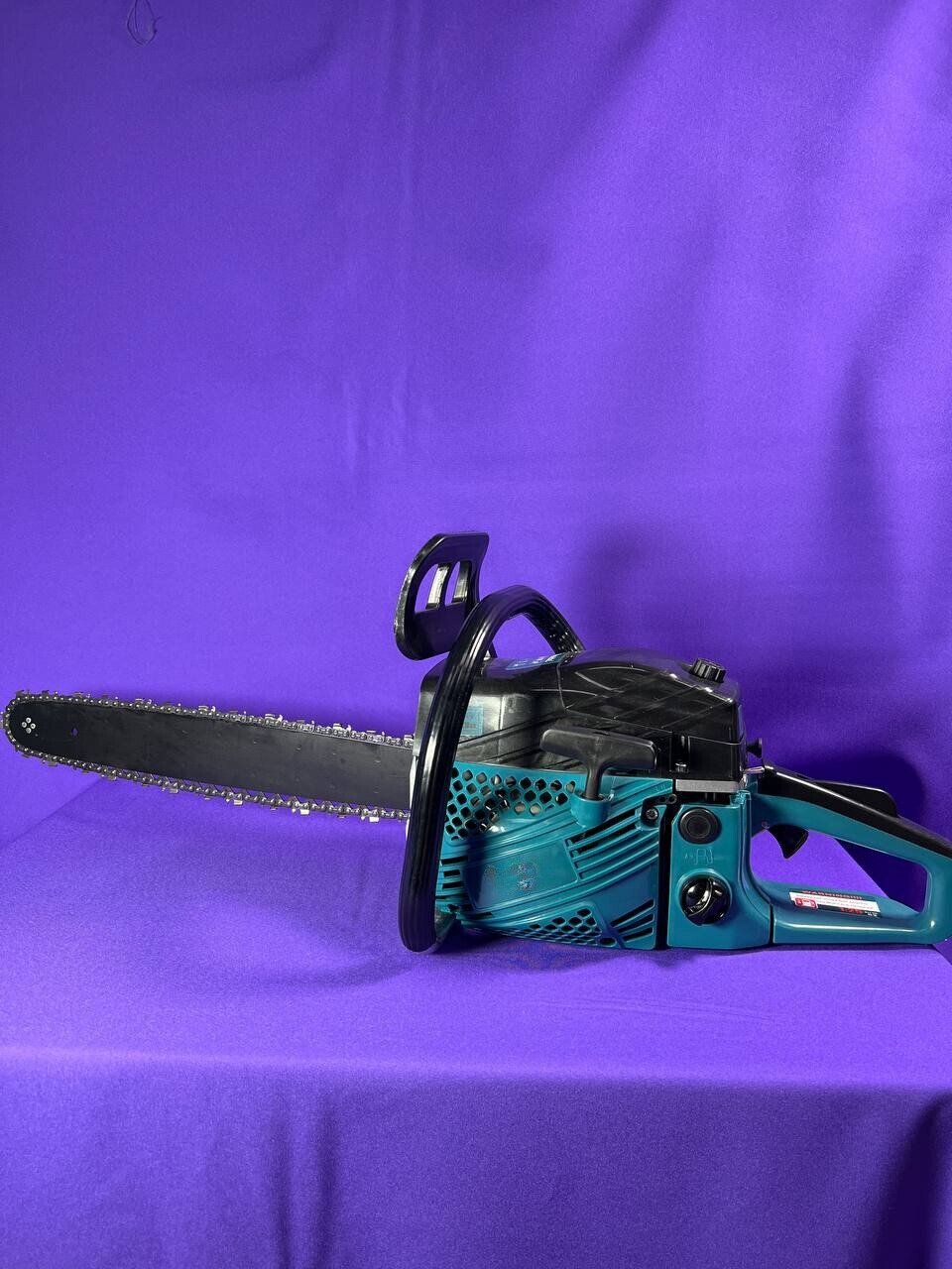 фото Бензопила цепная бензиновая 1800W 18" профессиональная ручная 1800В 3.4 л. с, 10500 об/мин