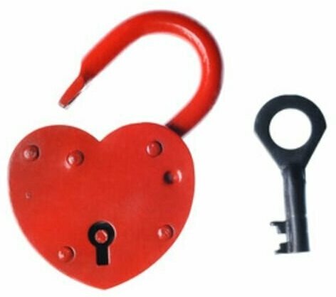 Замок любви и верности на свадьбу в виде металлического сердца с двумя запасными ключами красного цвета