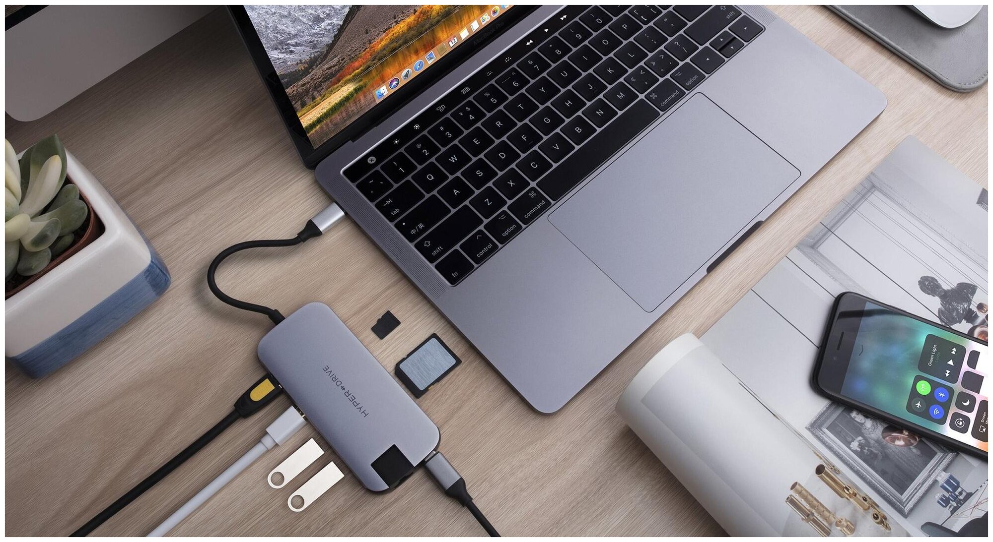 USB-хаб HyperDrive SLIM 8-in-1 USB-C Hub серый космос (HD247B-GRAY)