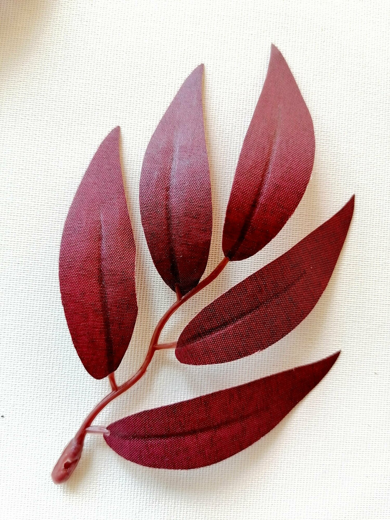 Искусственные листья рускуса, цвет бордо, набор 10 шт
