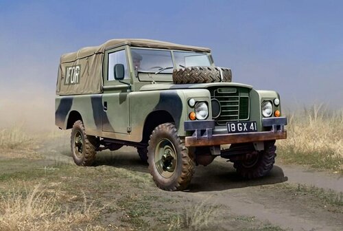 Изображение товара 6508 Italeri Автомобиль Land Rover 109’ LWB 1/35