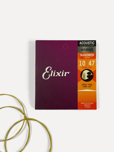 Изображение товара Струны для акустической гитары Elixir 80/20 Bronze Nanoweb Extra Light 11002, 6 металлических струн, 10-47