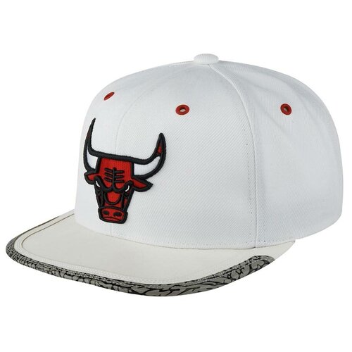 Бейсболка MITCHELL NESS арт. 6HSSMM19505-CBUPTWH Chicago Bulls NBA (белый), размер ONE