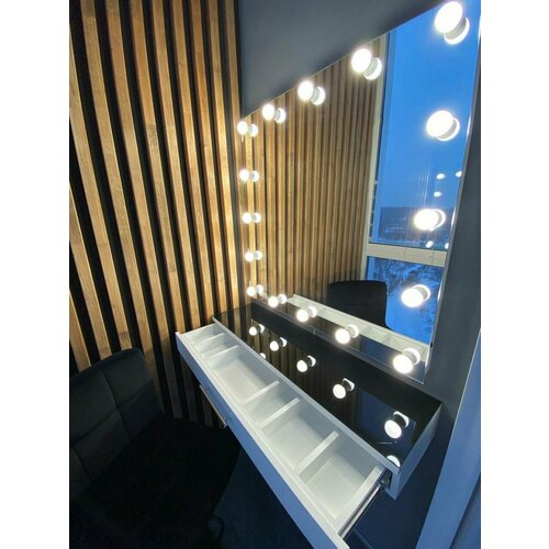 Туалетный столик з зеркалом с подсветкой BT925XL