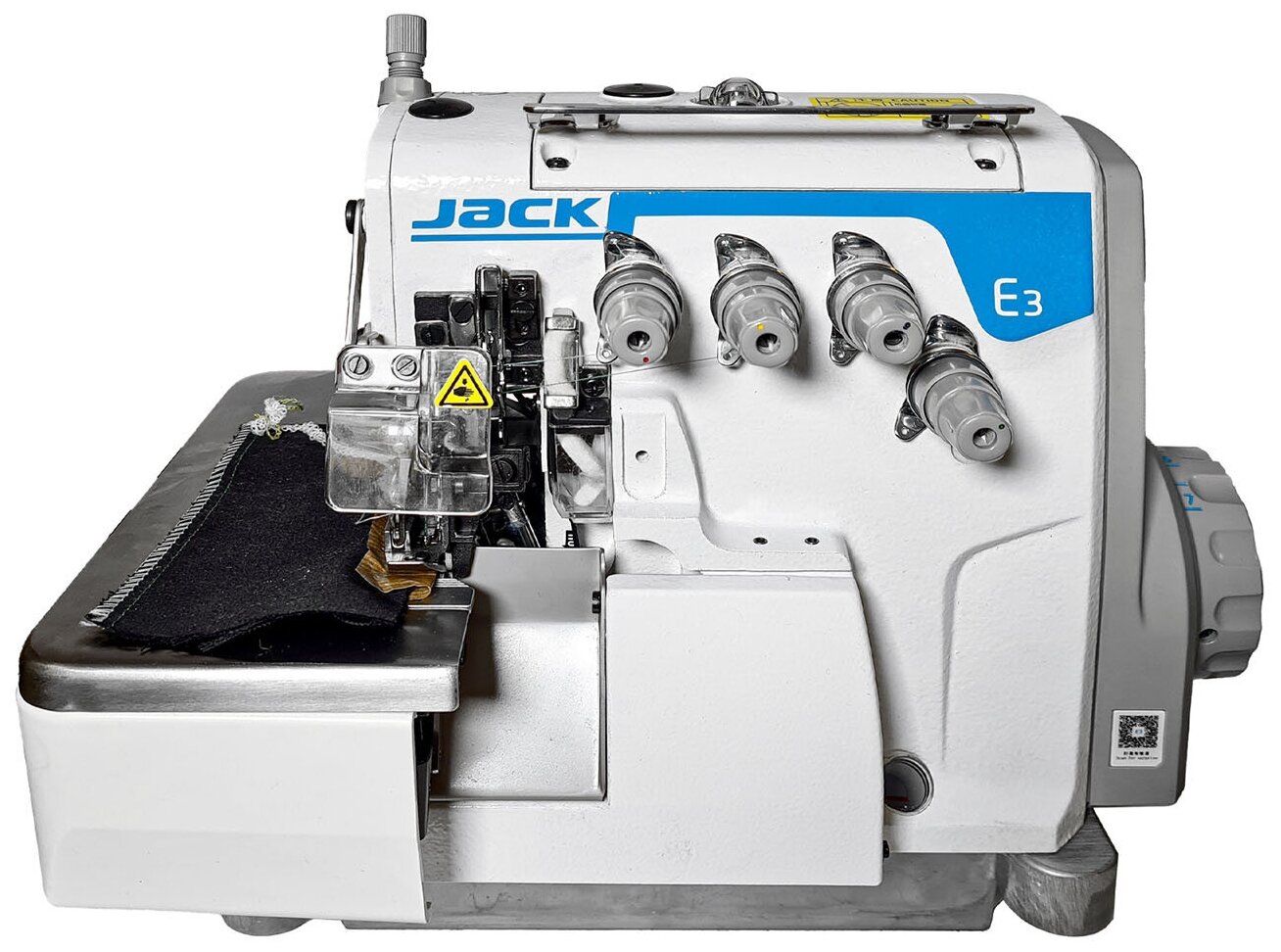 4х-ниточный промышленный оверлок Jack E3-4-M2-24 со столом