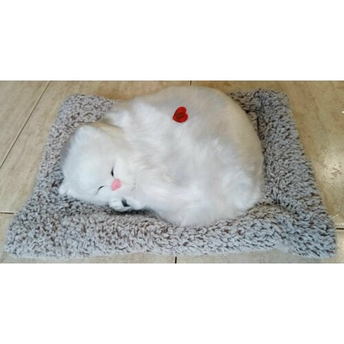 фото Мягкая игрушка антистресс *кошечка спящая на коврике, мяукающая* 28см. х19см. кисс