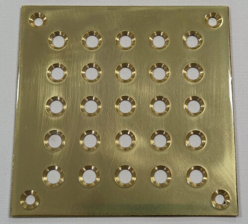 Изображение товара Решетка Напольная Латунь 100х100мм. Кружок