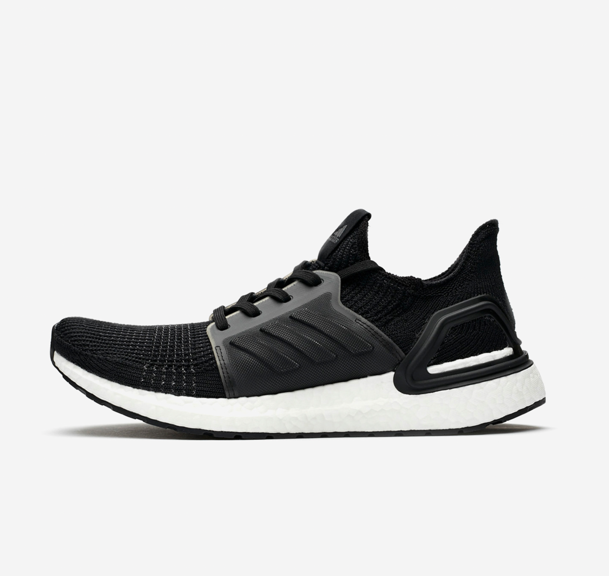 Кроссовки adidas Ultra Boost 19