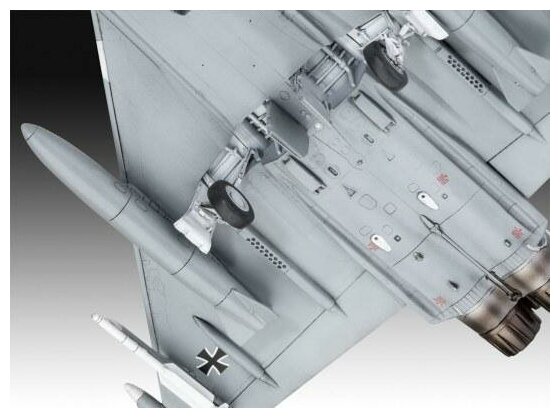 Сборная модель Revell 1/72 Истребитель Eurofighter "Luftwaffe 2020 Quadriga" 03843 - фото №4