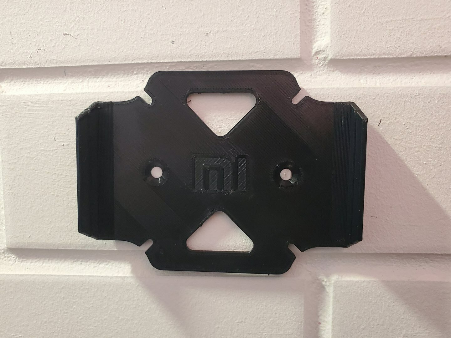 фото Стеновой кронштейн для Mi Box S