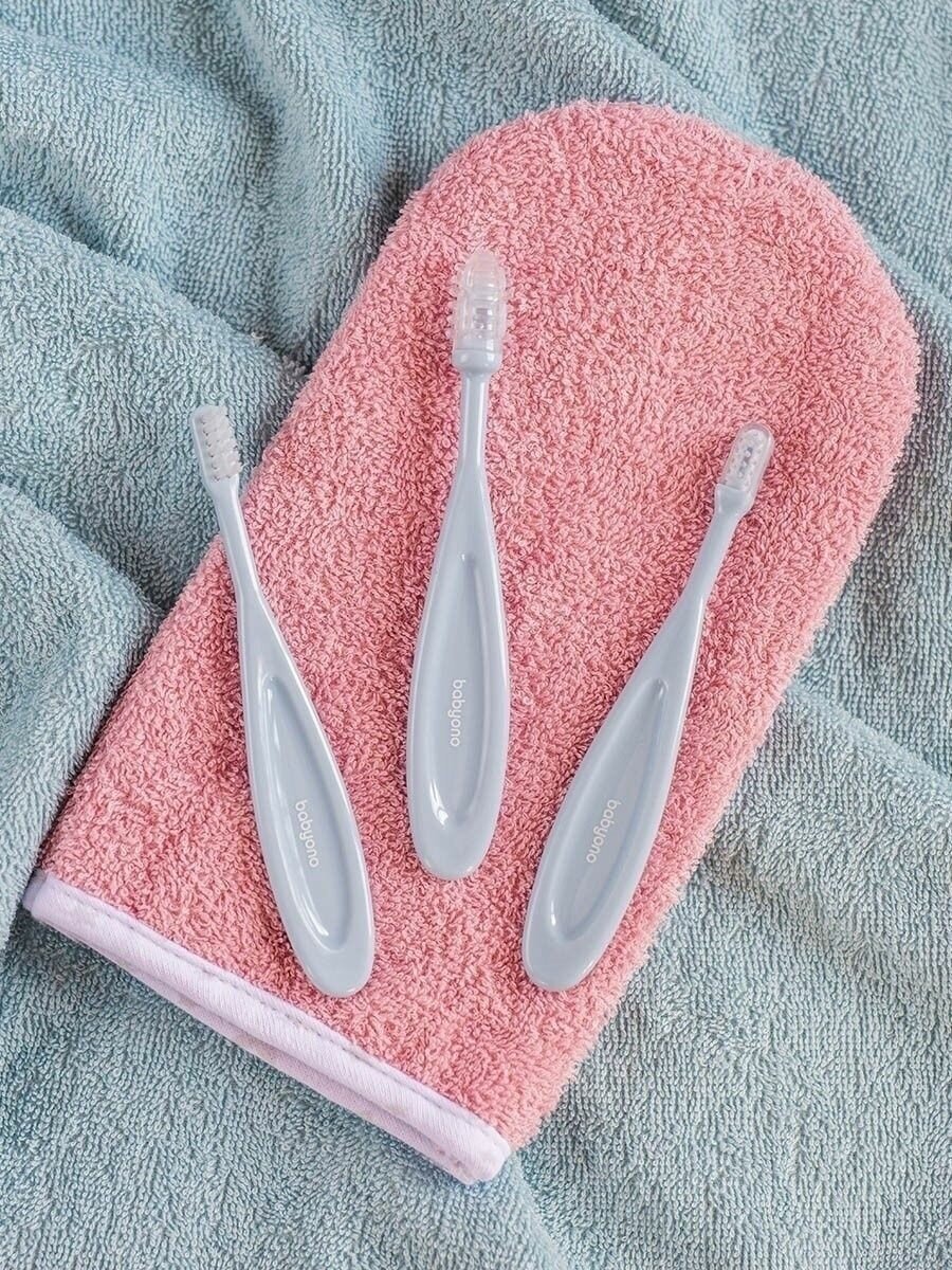 Набор прорезыватель и зубные щетки для малышей 3 штуки