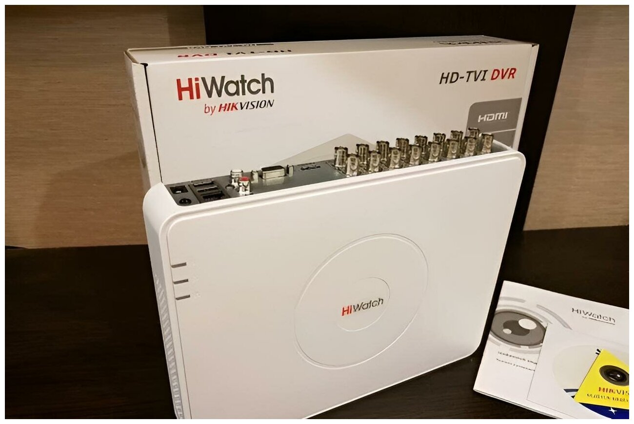 Гибридный HD-TVI регистратор HiWatch DS-H216QA(B) 16-ти канальный