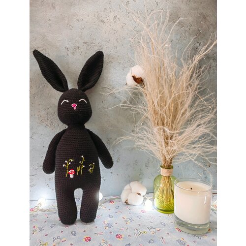 Зайка вязаная с вышивкой Черничка