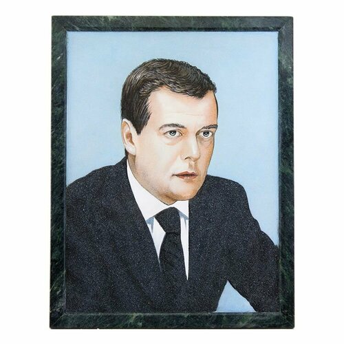 Портрет Медведев Д. А. из камня 34х44 см, каменная крошка 111700