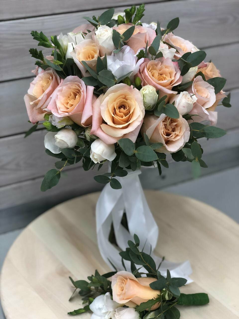 Букет невесты из роз «Белла» - S (до 30 см)