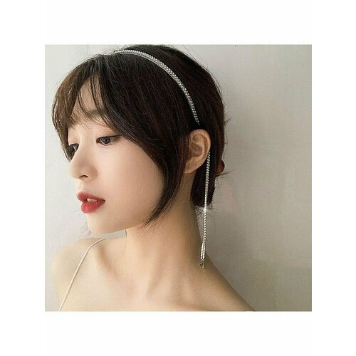 Ободок со стразами и подвеской в форме сережек