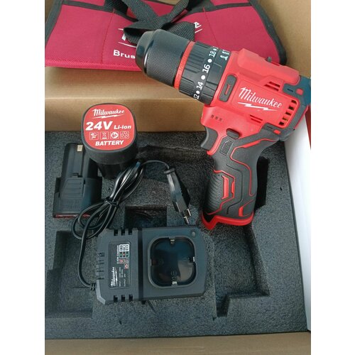 Milwaukee Дрель-шуруповерт 24 В 1500 MAH 13900₽