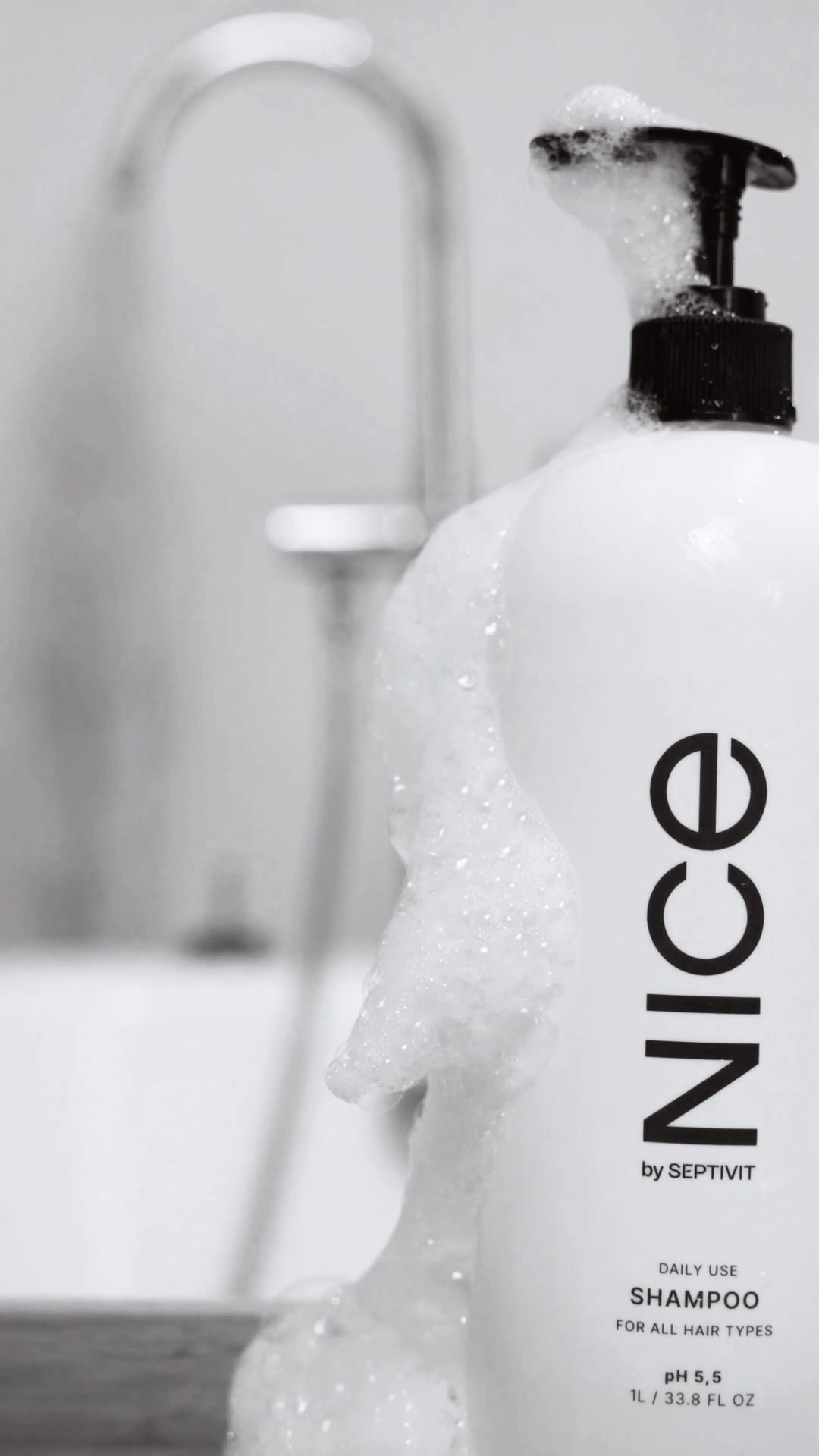 Шампунь для всех типов волос Nice by Septivit, для ежедневного применения, профессиональный, 1 л — фото 1