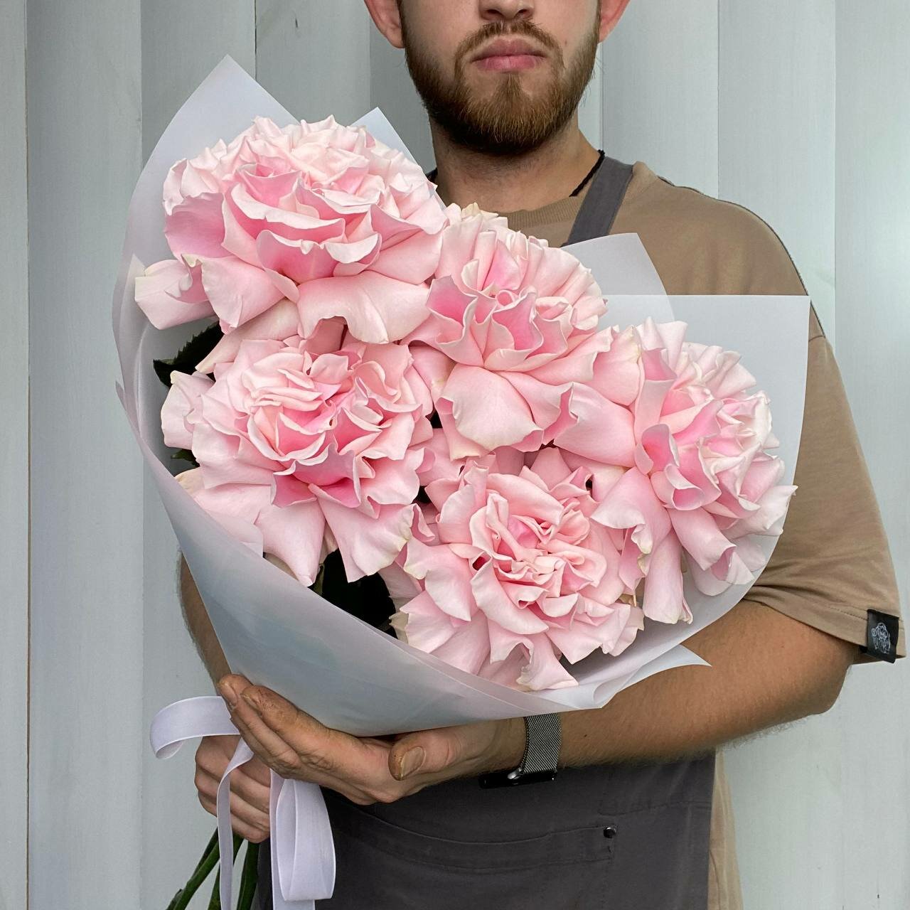 Монобукет нежных французских роз «Пинк Мондиаль» Ver Flowers