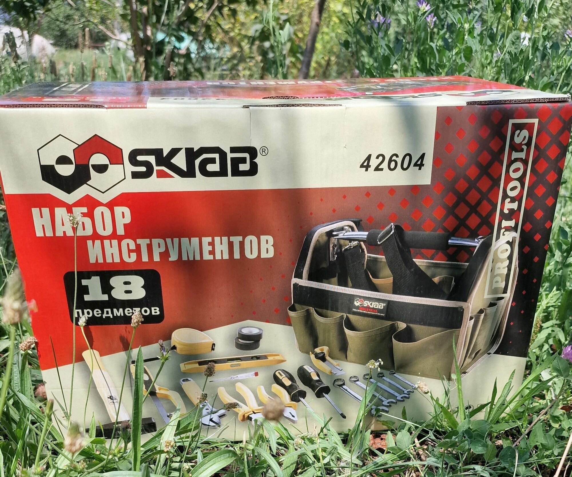 Набор инструментов для дома 18 пр. сумка-ящик SKRAB 42604
