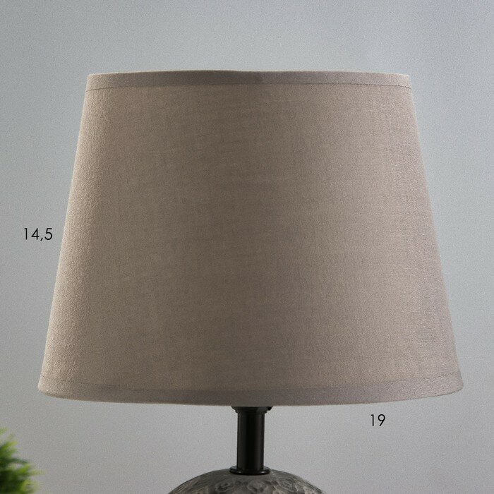 Настольная лампа "Алиша" Е14 40Вт серый 18х18х28 см - фотография № 4