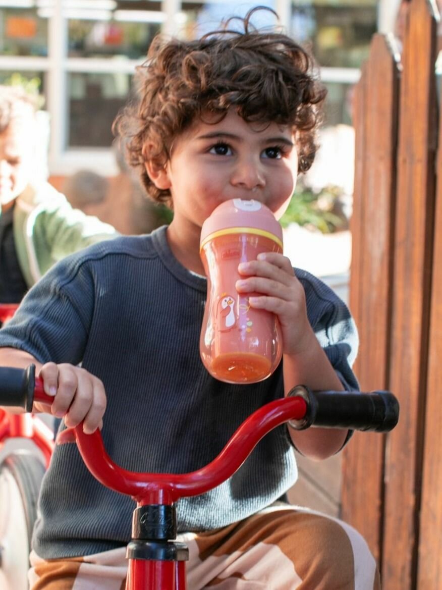 Поильник непроливайка детский Chicco Sport Cup от 14 месяцев 266 мл розовый — фото 1