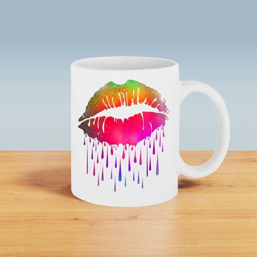 Подарочная кружка с принтом. Губы.