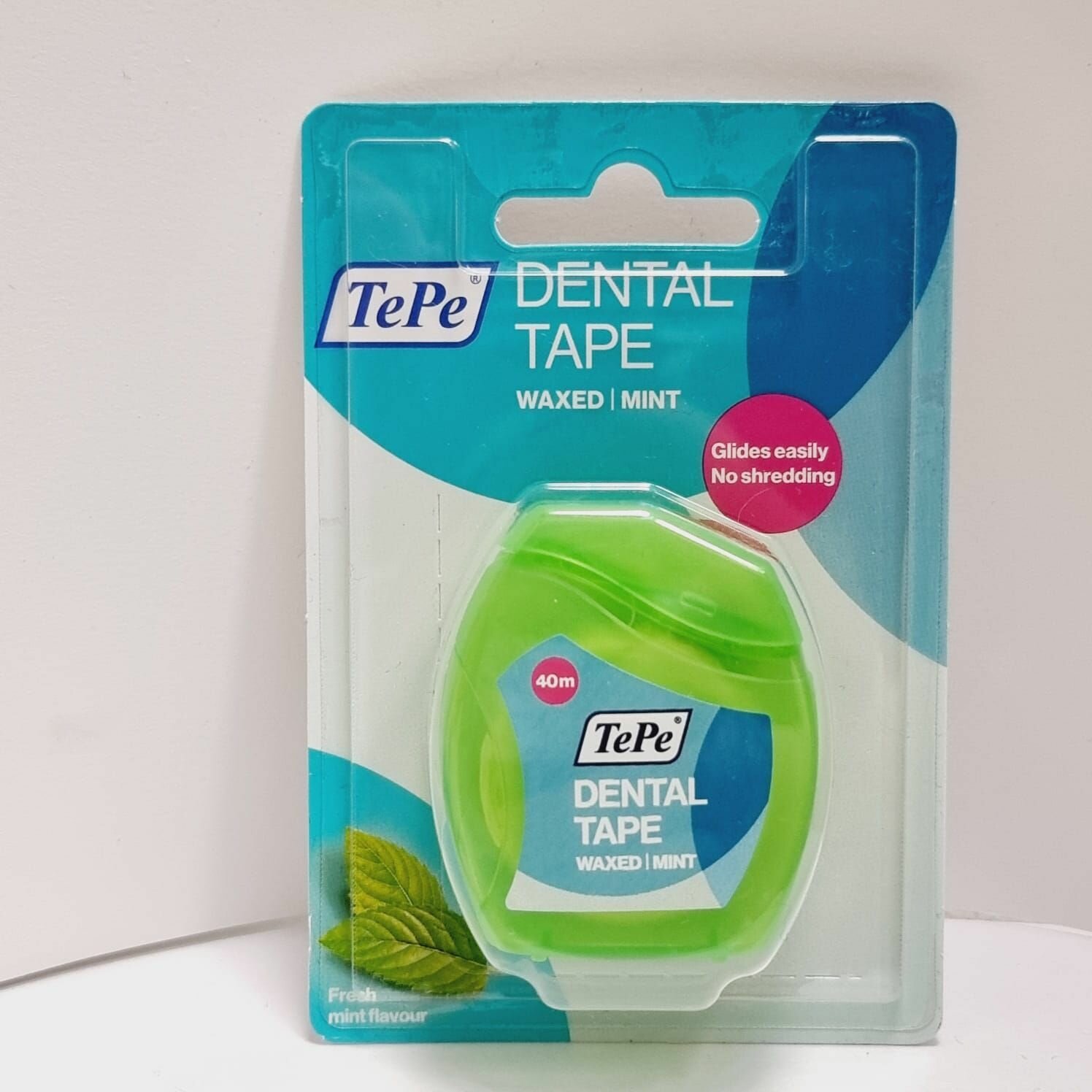 Зубная нить TePe Dental Tape мятная на держателе, 40 м (из Финляндии)