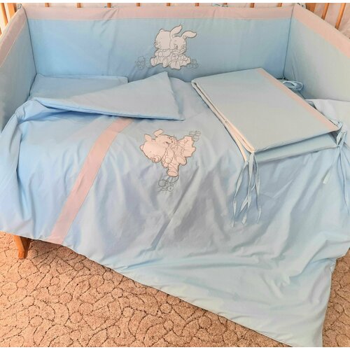 Комплект в кроватку с бортиками со съемными чехлами на молниях