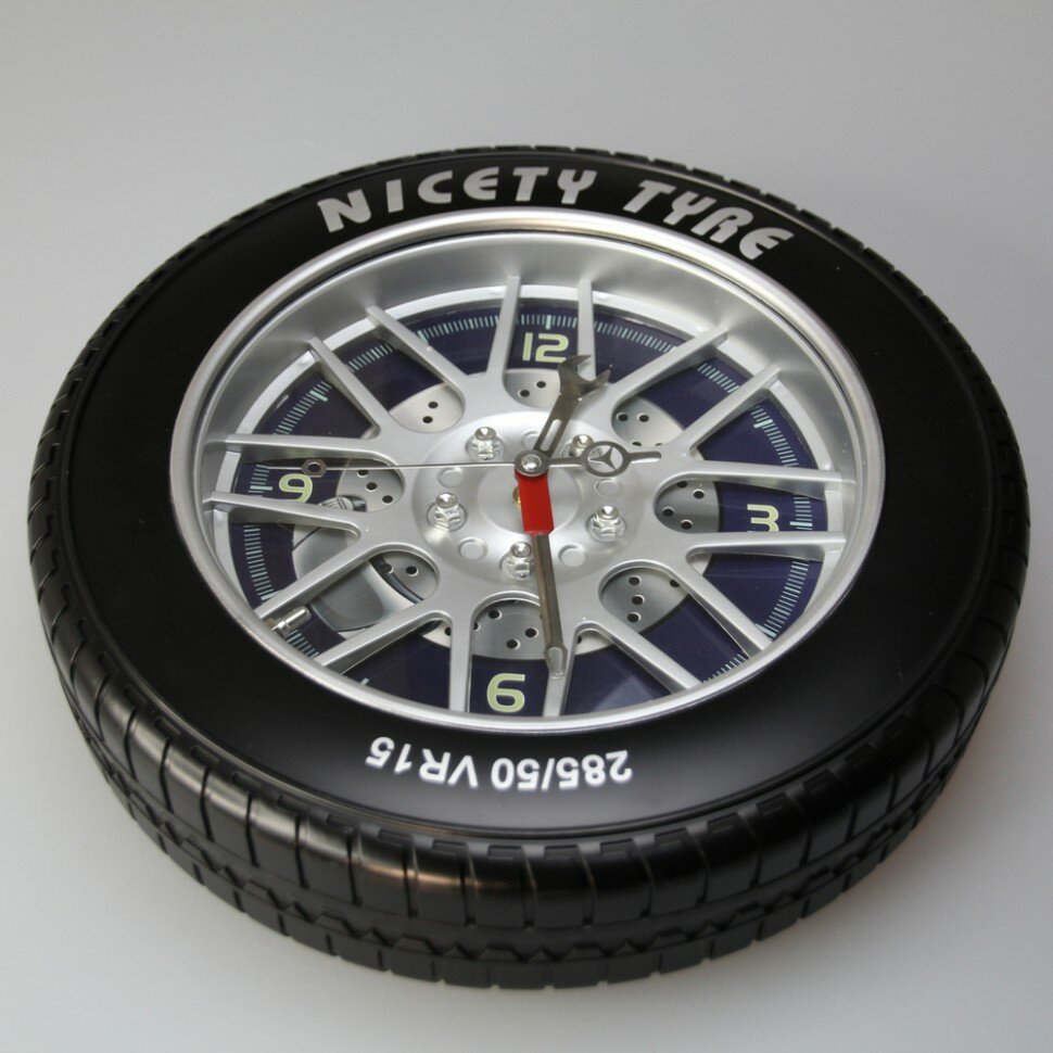 Подарки Большие настенные часы "Автомобильное колесо" (40 см)